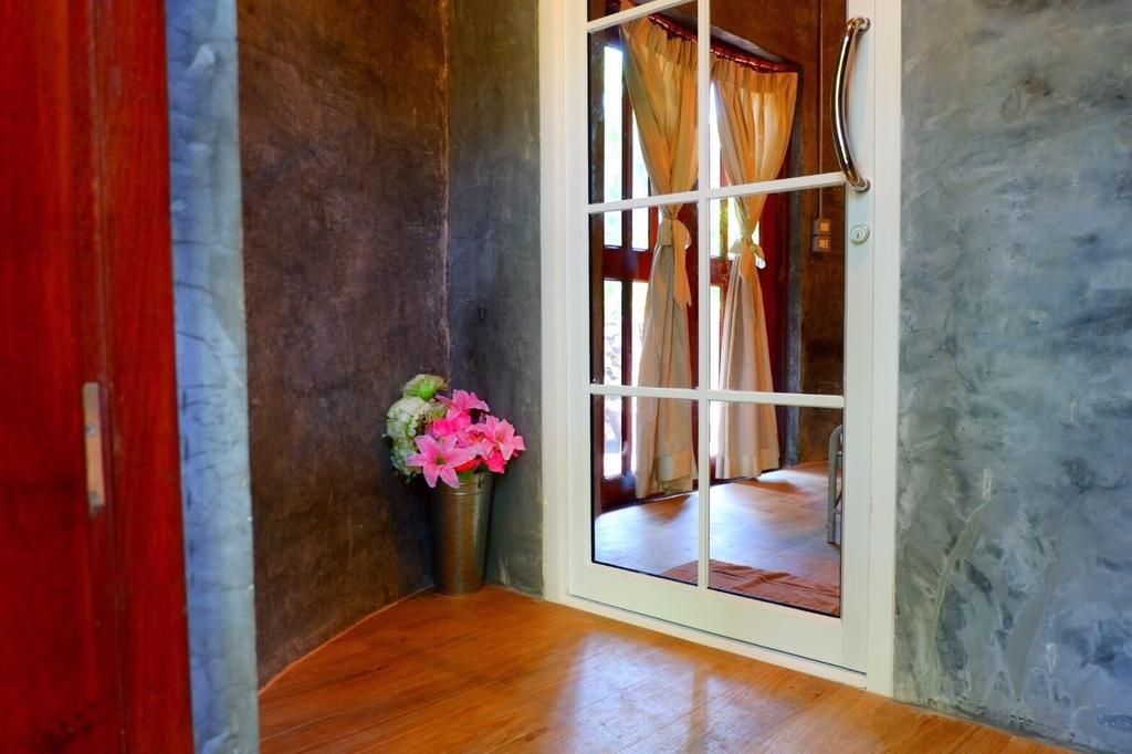 Hy Resort Chonburi Pokoj fotografie